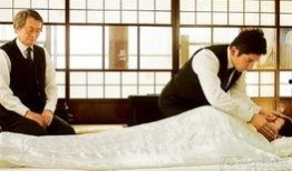 电影入殓师在线观看,生死之间，温情永存